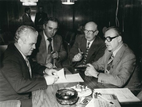 Von lins: Generaldirektor Günther Kemmler, Heinz Altenhoff, Bankdirektor Ernst Dimmek, Fritz Nolte