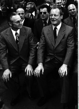 Willy Brandt und Spion Günter Guillaume (mit Sonnenbrille)